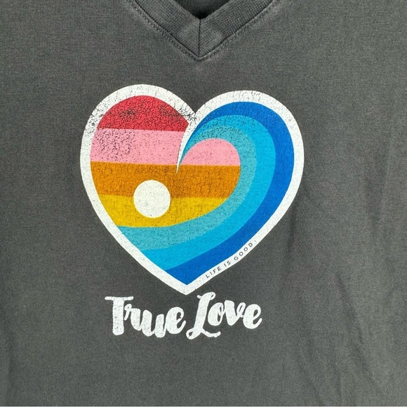Life is Good True Love Ocean Wave Dark Gray V-Neck T-Shirt Size XS - Picture 2 of 5